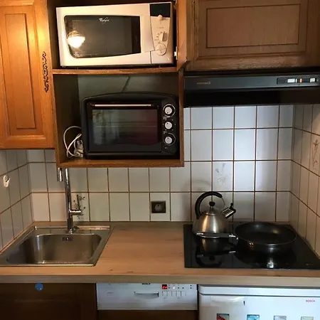 Clos Du Savoy Apartment *